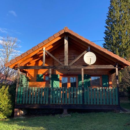 Lac des Rouges Truites Camping-Chalets La Faviere מראה חיצוני תמונה